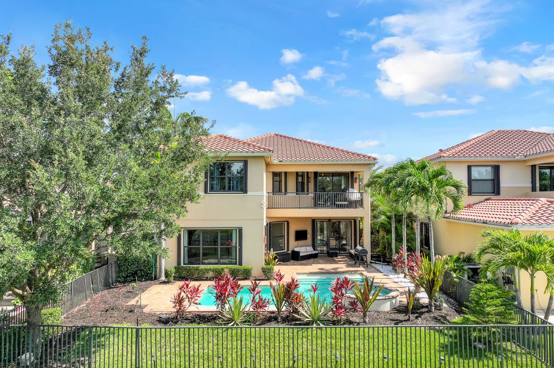 3642 Santaren Ct, Naples, FL 34119