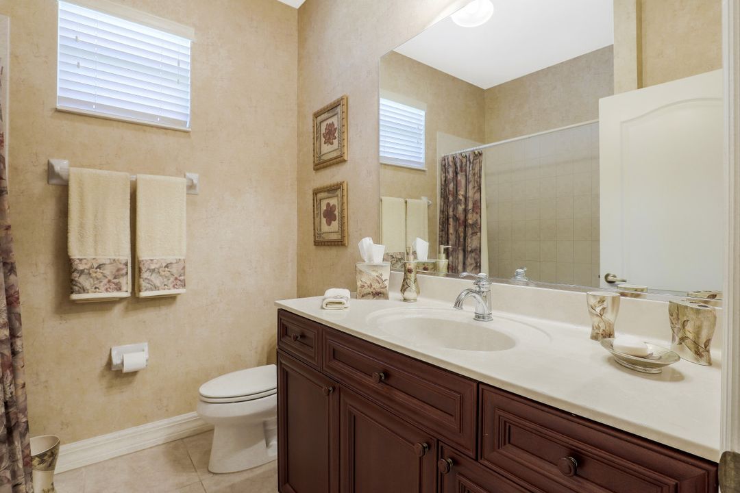 4141 SW 10th Ave, Cape Coral, FL 33914