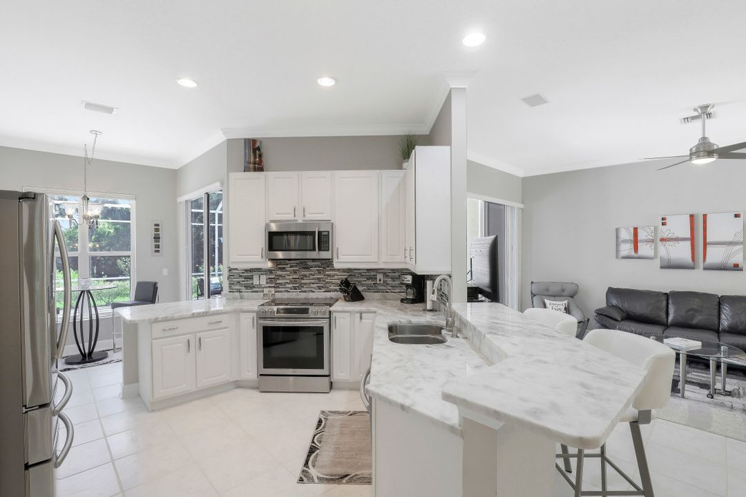 6251 Ashwood Ln, Naples, FL 34110