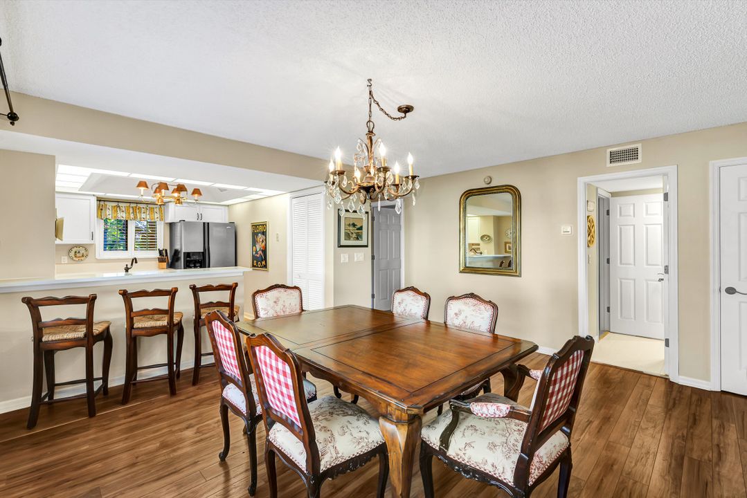 1617 Spoonbill Ln, Naples, FL 34105