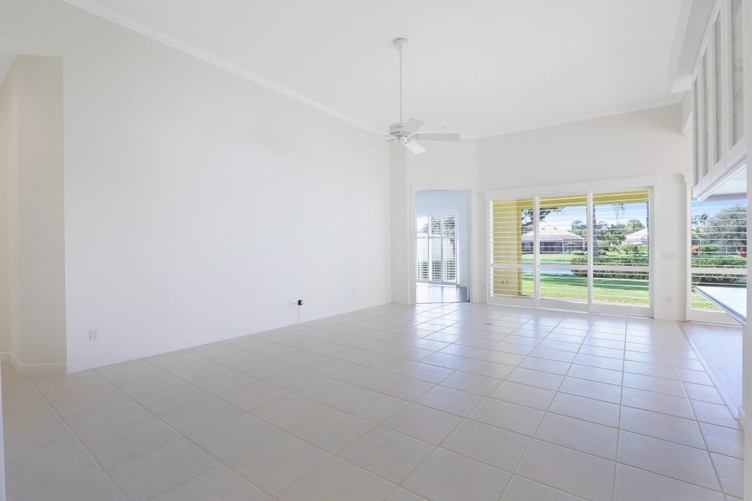 2938 Gilford Way, Naples, FL 34119