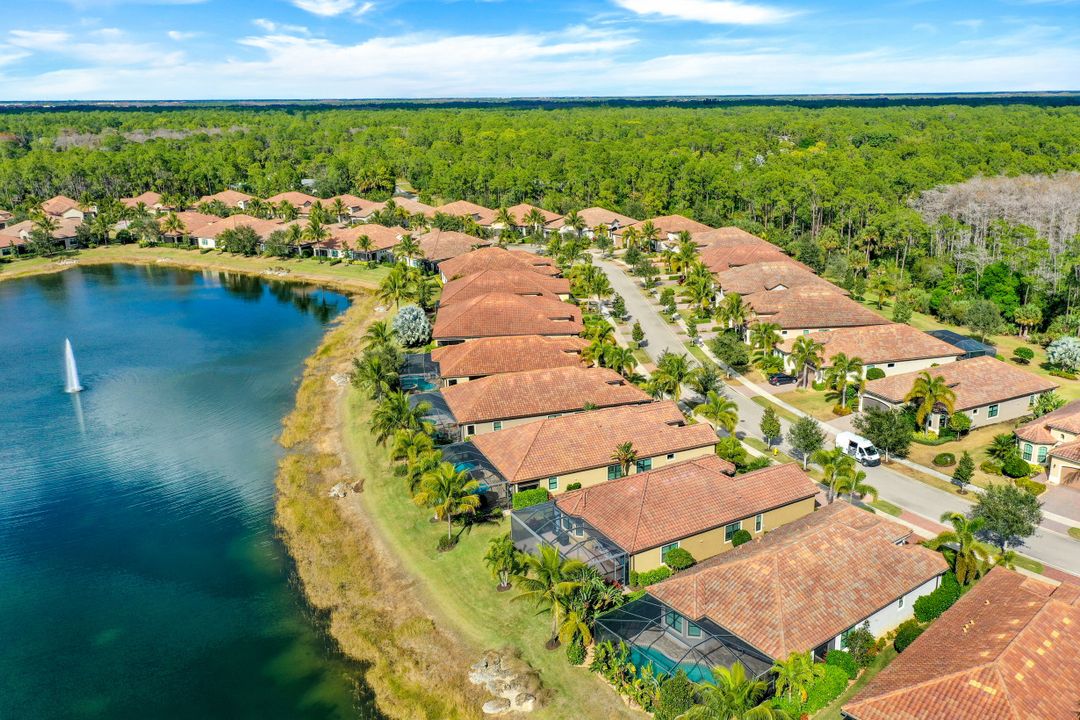 9366 Isla Bella Cir, Bonita Springs, FL 34135