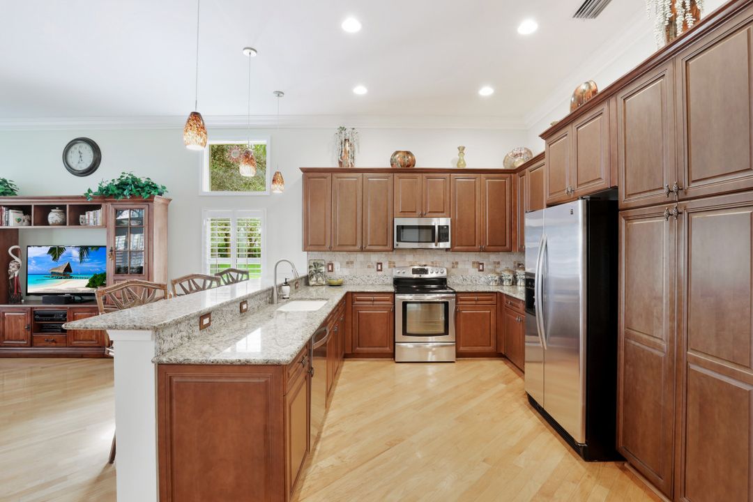 2025 Isla De Palma Cir, Naples, FL 34119