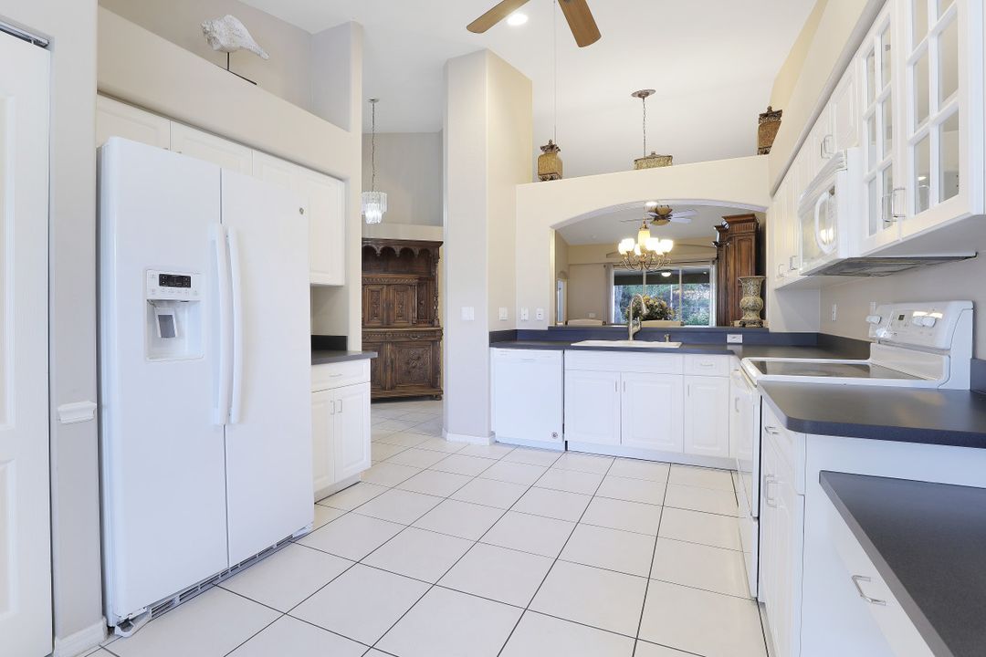 8435 Ibis Cove Cir, Naples, FL 34119