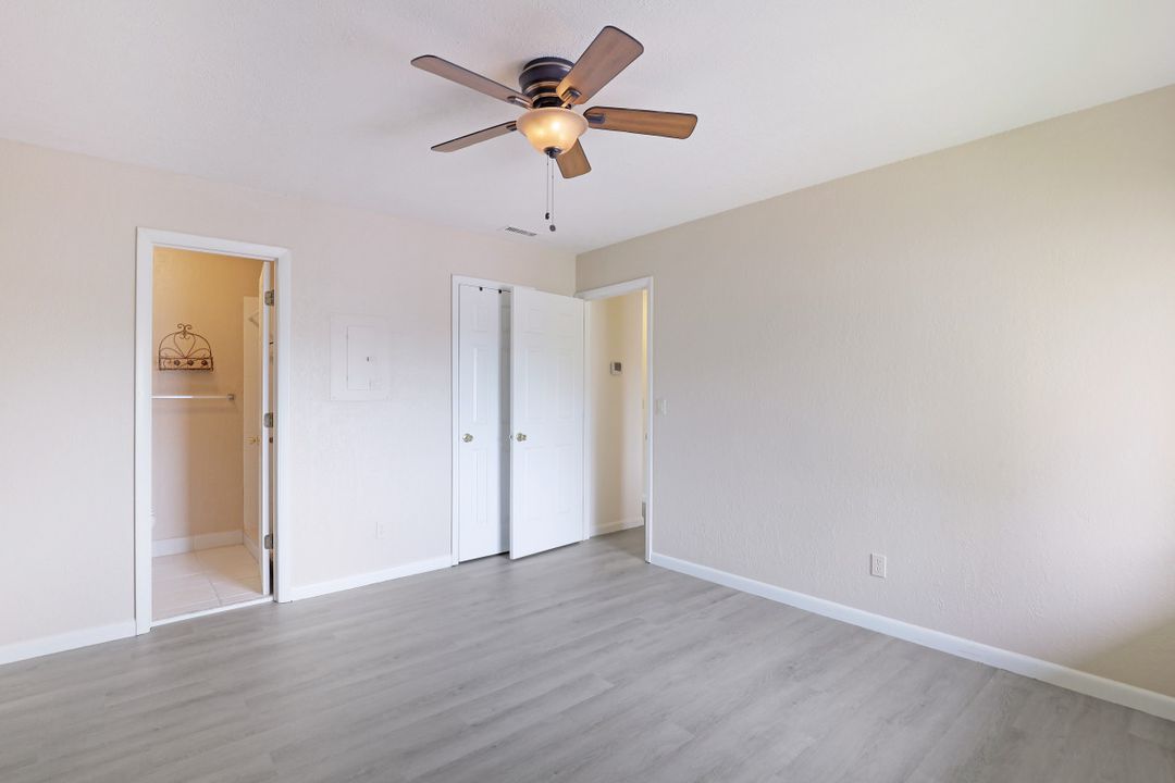 4607 Bayshore Dr #K-6, Naples, FL 34112