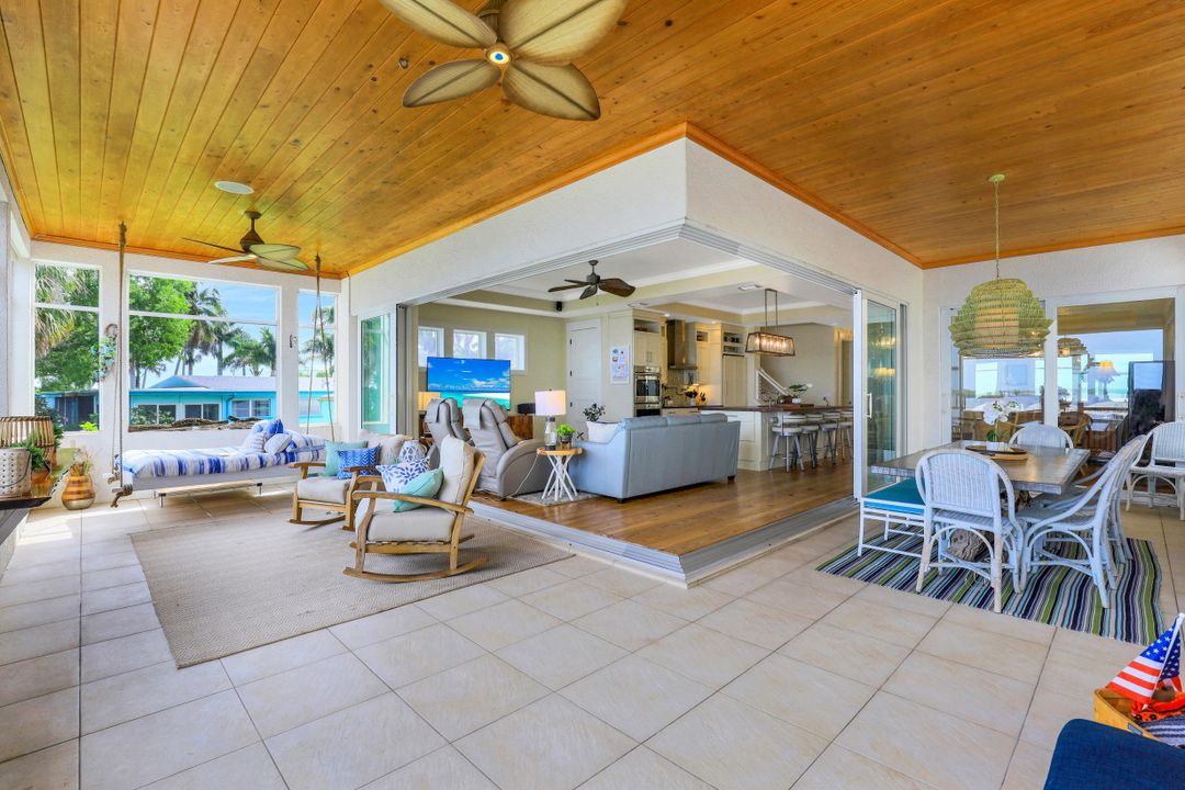 4559 E Riverside Dr, Fort Myers, FL 33905