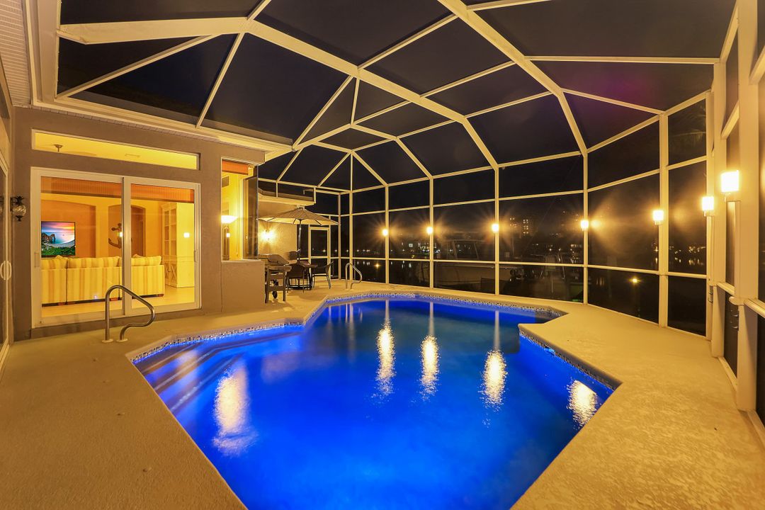 1900 Lagoon Ln, Cape Coral, FL 33914