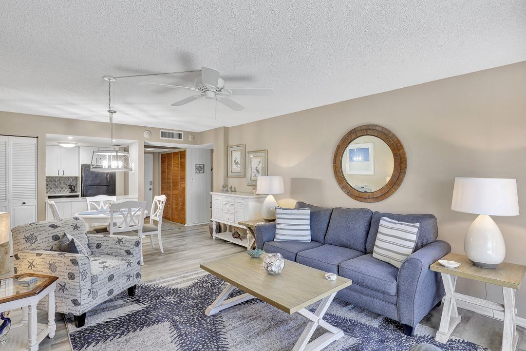 1 Bluebill Ave #709, Naples, FL 34108