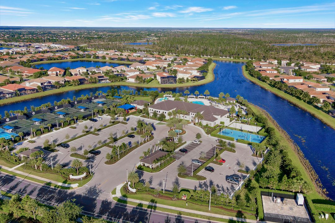 4054 Aspen Chase Dr, Naples, FL 34119