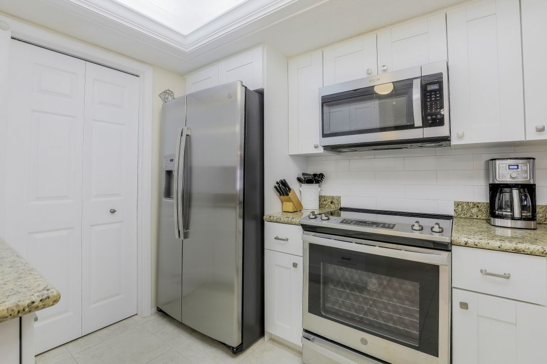 4549 SE 5th Pl #214, Cape Coral, FL 33904