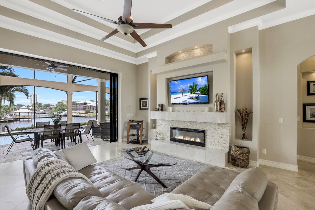 160 Copperfield Ct, Marco Island, FL 34145