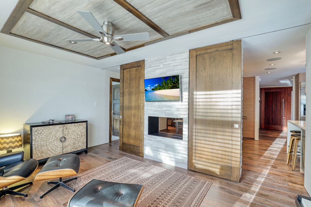 615 Carica Rd, Naples, FL 34108