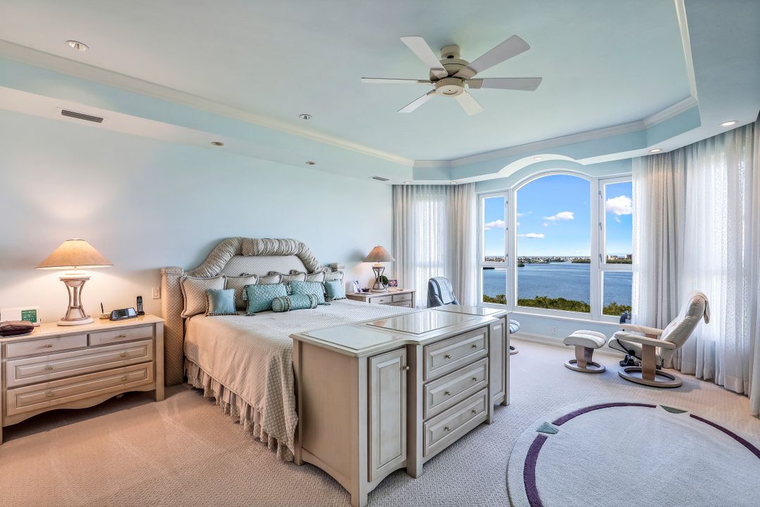 4811 Island Pond Ct #905, Bonita Springs, FL 34134