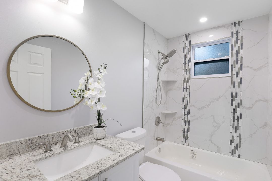 241 12th St SE, Naples, FL 34117