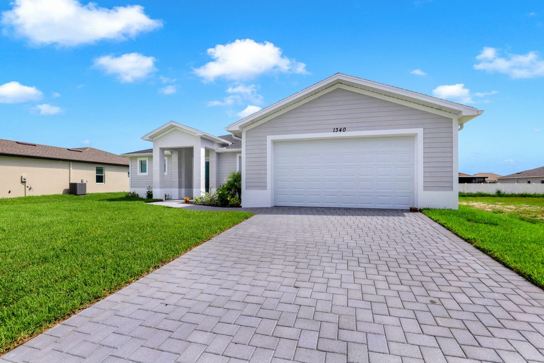 1340 S Gator Cir, Cape Coral, FL 33909