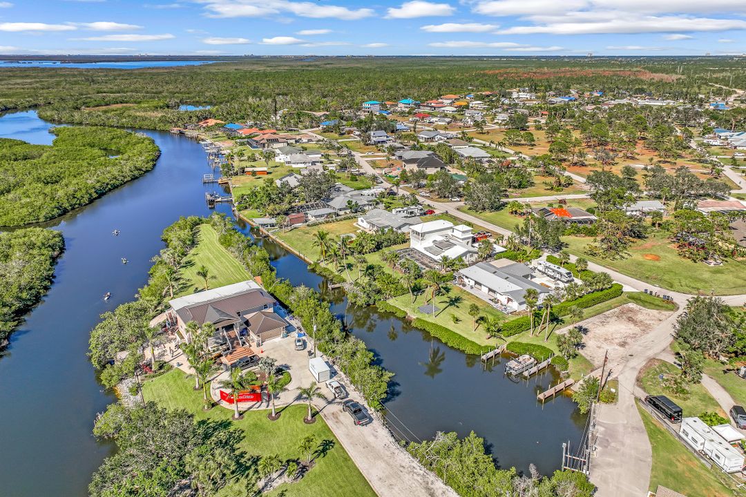 4884 Riverside Dr, Estero, FL 33928