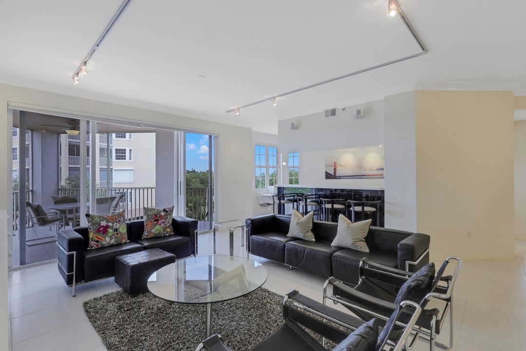 269 Vintage Bay Dr #212, Marco Island, FL 34145