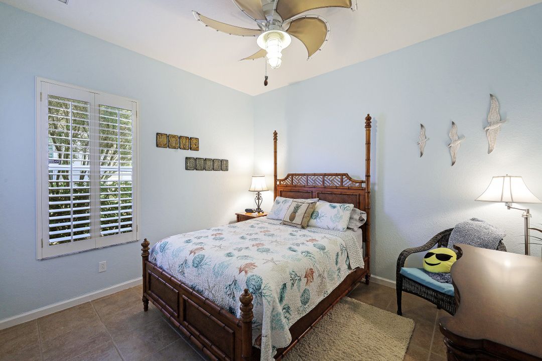 8219 Potomac Ln, Naples, FL 34104