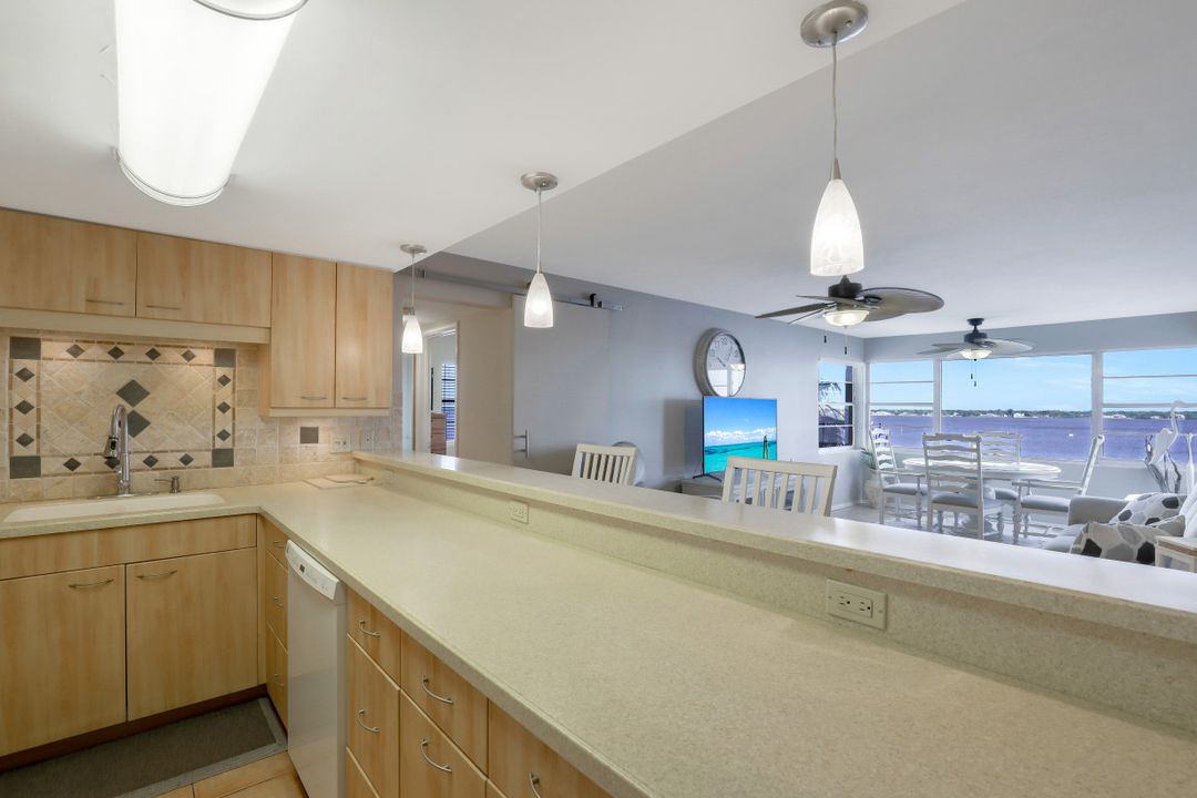 1900 Clifford St #603, Fort Myers, FL 33901