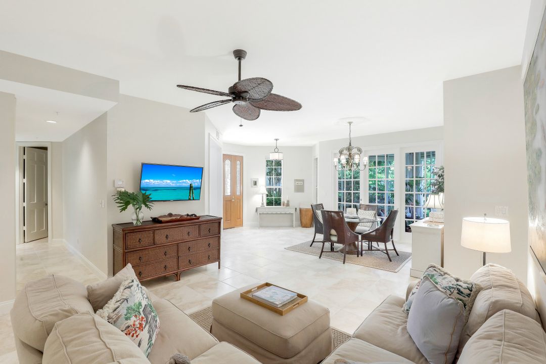 141 Colonade Cir #141, Naples, FL 34103