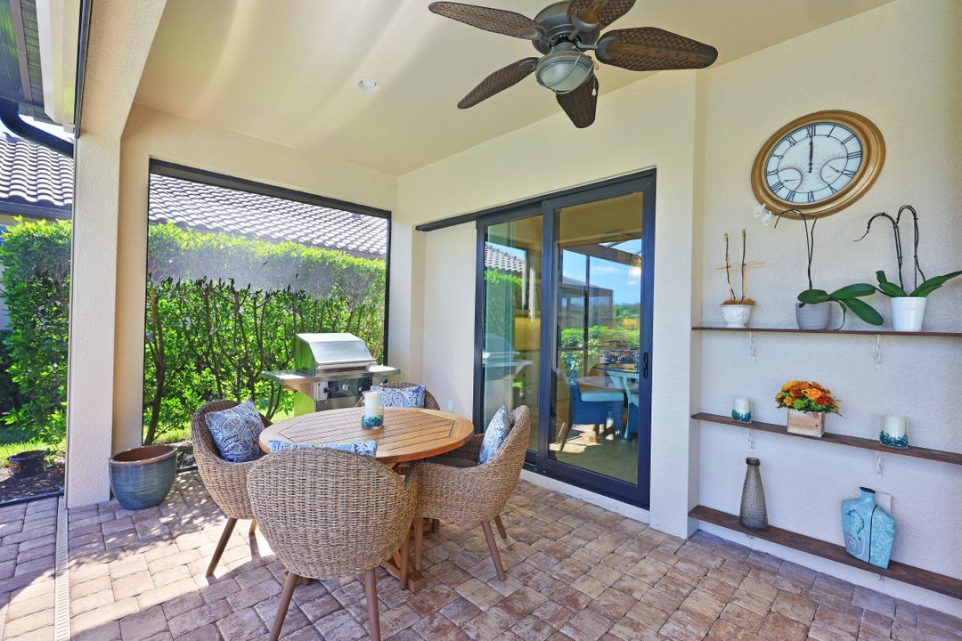 8880 Savona Ct, Naples, FL 34119