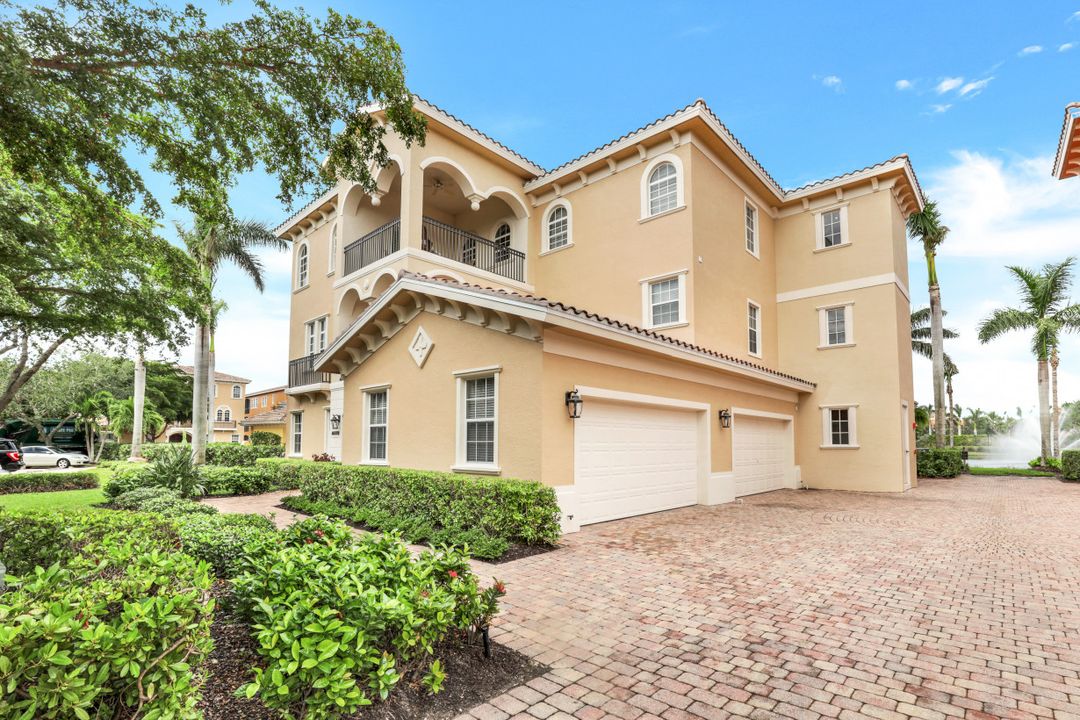 10820 Vivaldi Ct #201, Miromar Lakes , FL 33913