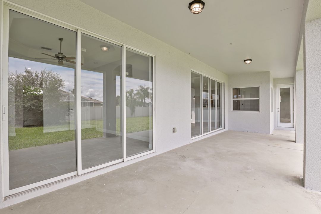 2921 SW 16th Pl, Cape Coral, FL 33914