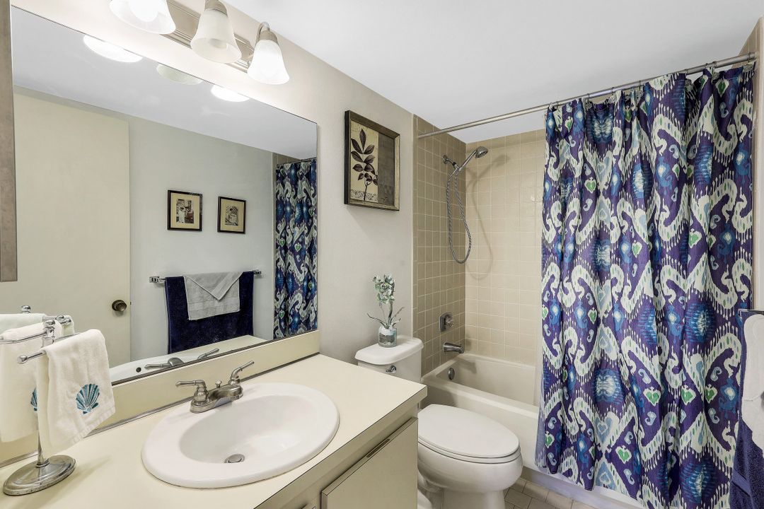 320 Seaview Ct #1210, Marco Island, FL 34145