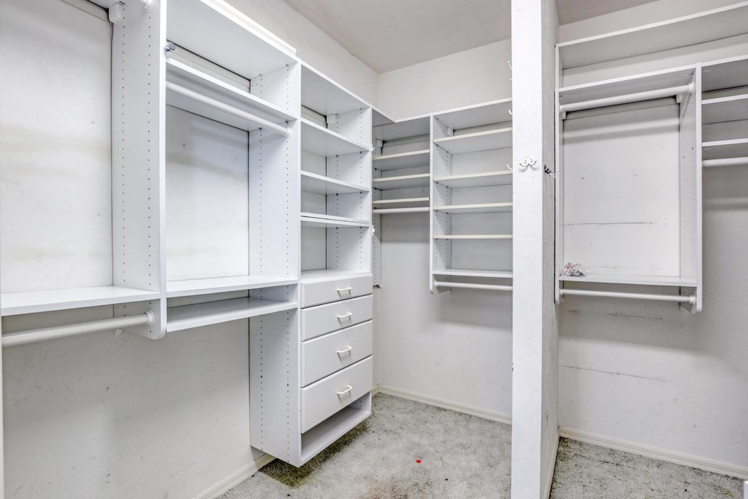 9926 Ortega Ln, Bonita Springs, FL 34135