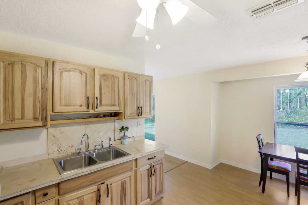 907 Maddock St E, Lehigh Acres, FL 33974