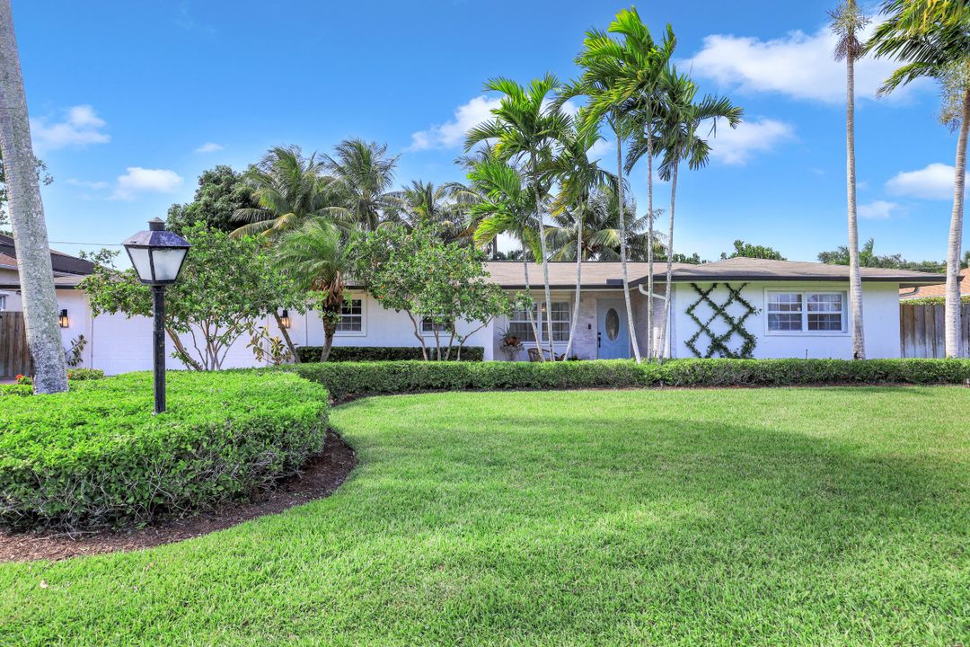 73 Wickliffe Dr, Naples, FL 34110