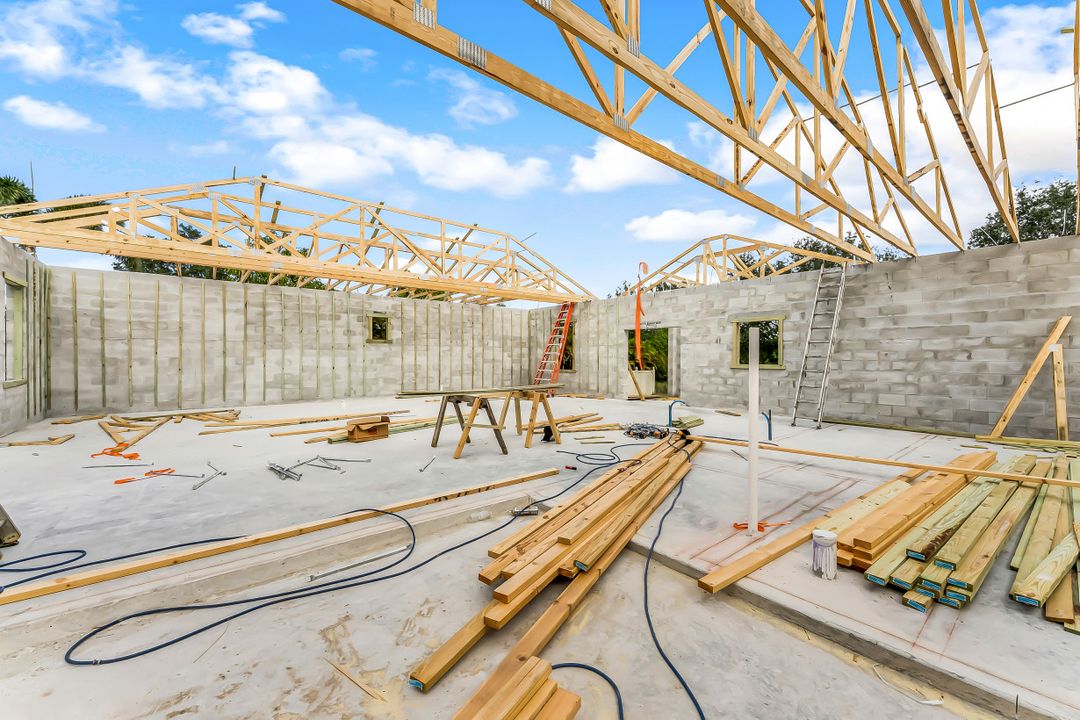 431 Pinafore Ave, Lehigh Acres, FL 33974