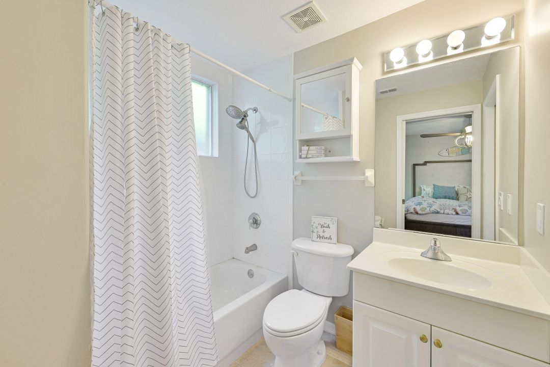 2047 Terrazzo Ln, Naples, FL 34104