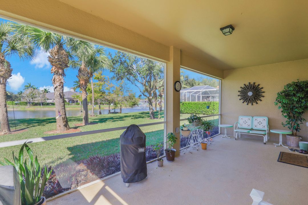 14281 Manchester Dr, Naples, FL 34114