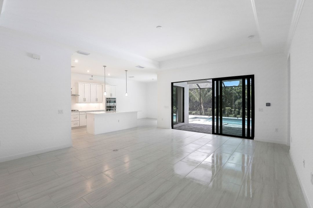 3154 Heather Glen Ct, Naples, FL 34114