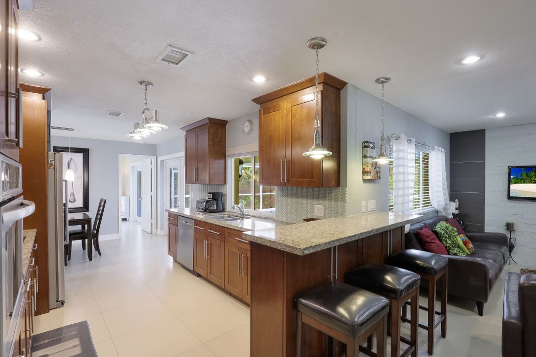 541 S Heathwood Dr, Marco Island, FL 34145