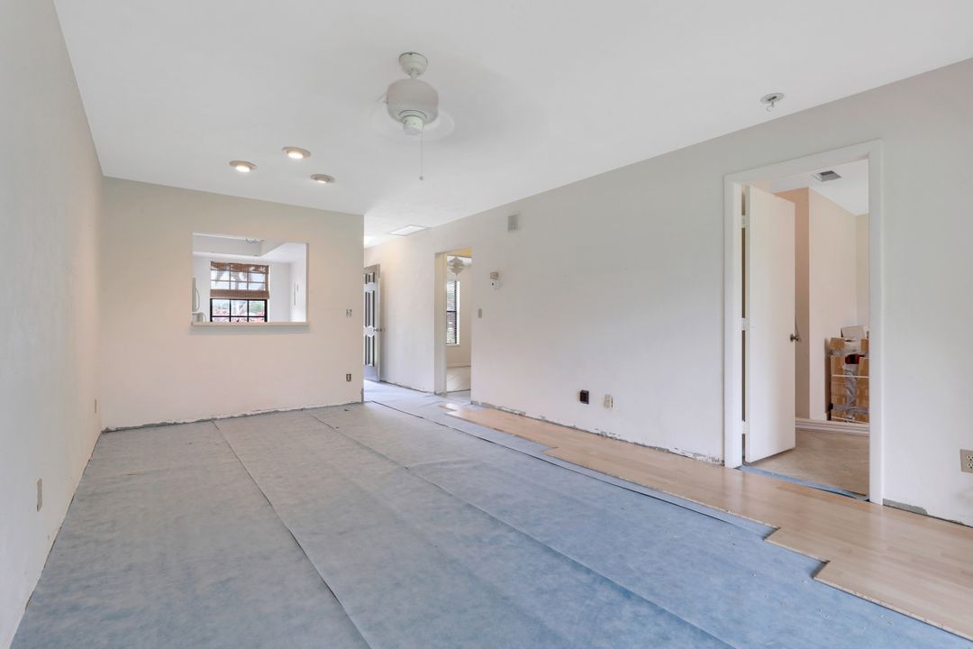 1062 Pine Isle Ln  #1062, Naples, FL 34112