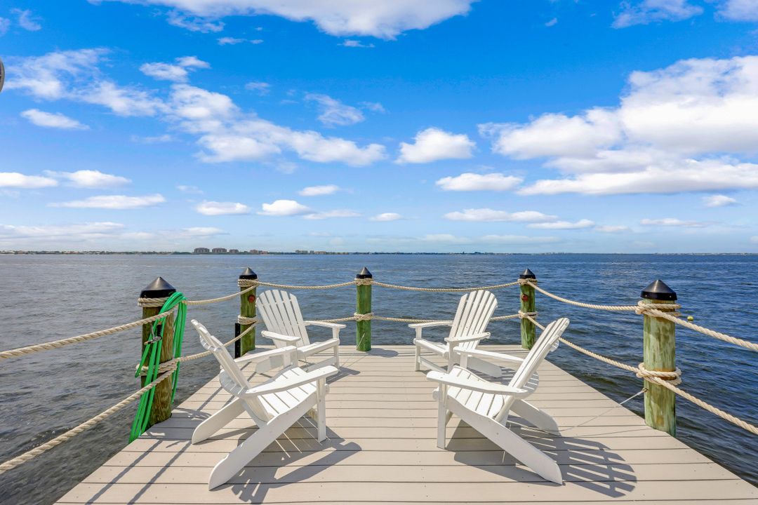 642 Coral Dr, Cape Coral, FL 33904