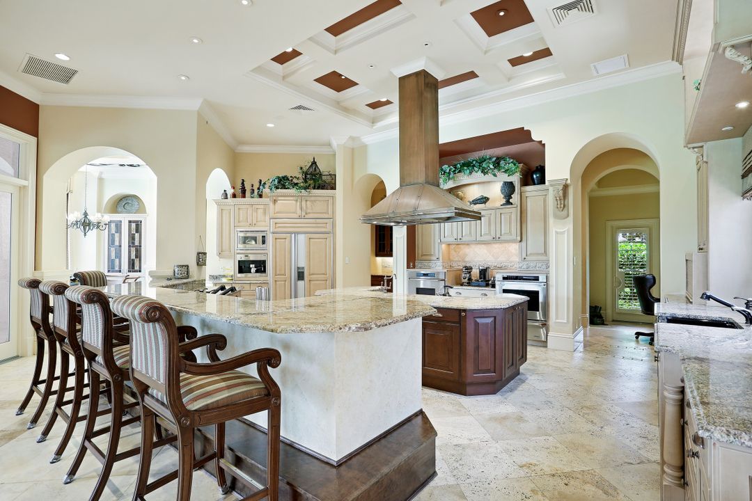 9779 Bent Grass Bend, Naples, FL 34108