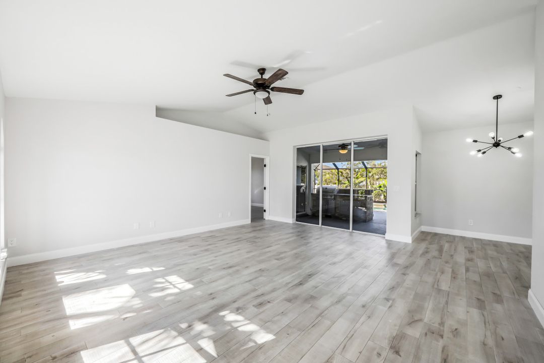 2555 SW 27th St, Cape Coral, FL 33914