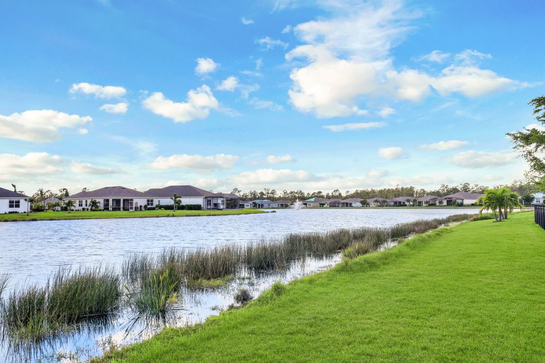 3188 Amadora Cir, Cape Coral, FL 33909