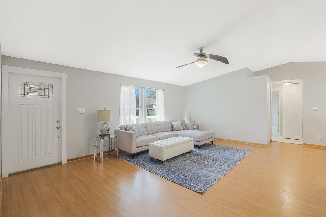 18469 Phlox Dr, Fort Myers, FL 33967