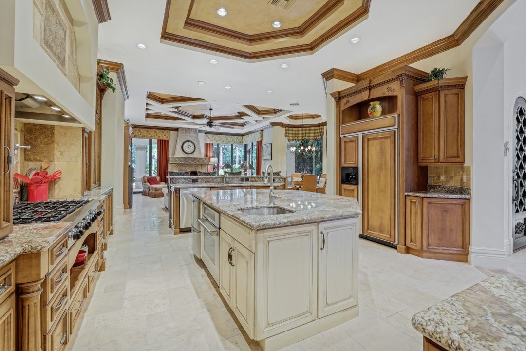 510 Anchor Rode Dr, Naples, FL 34103