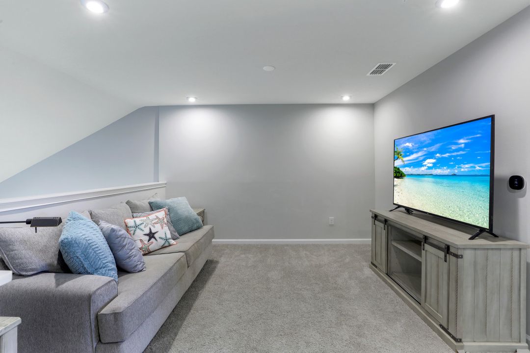 4659 Arboretum Cir #103, Naples, FL 34112