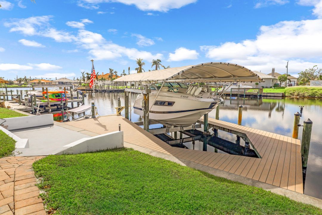 5248 SW 18th Ave, Cape Coral, FL 33914