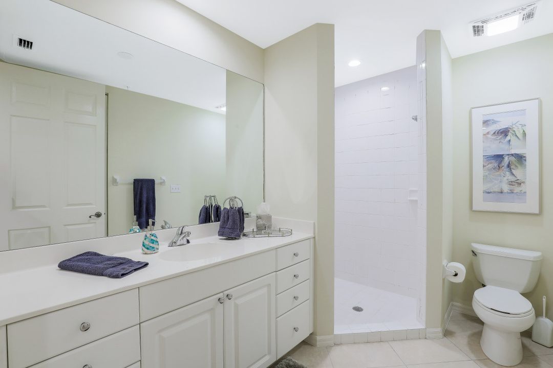 410 Flagship Dr #302, Naples, FL 34108