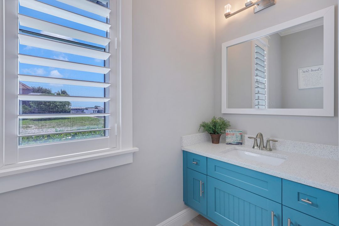 921 W Cape Estates Cir, Cape Coral, FL 33993