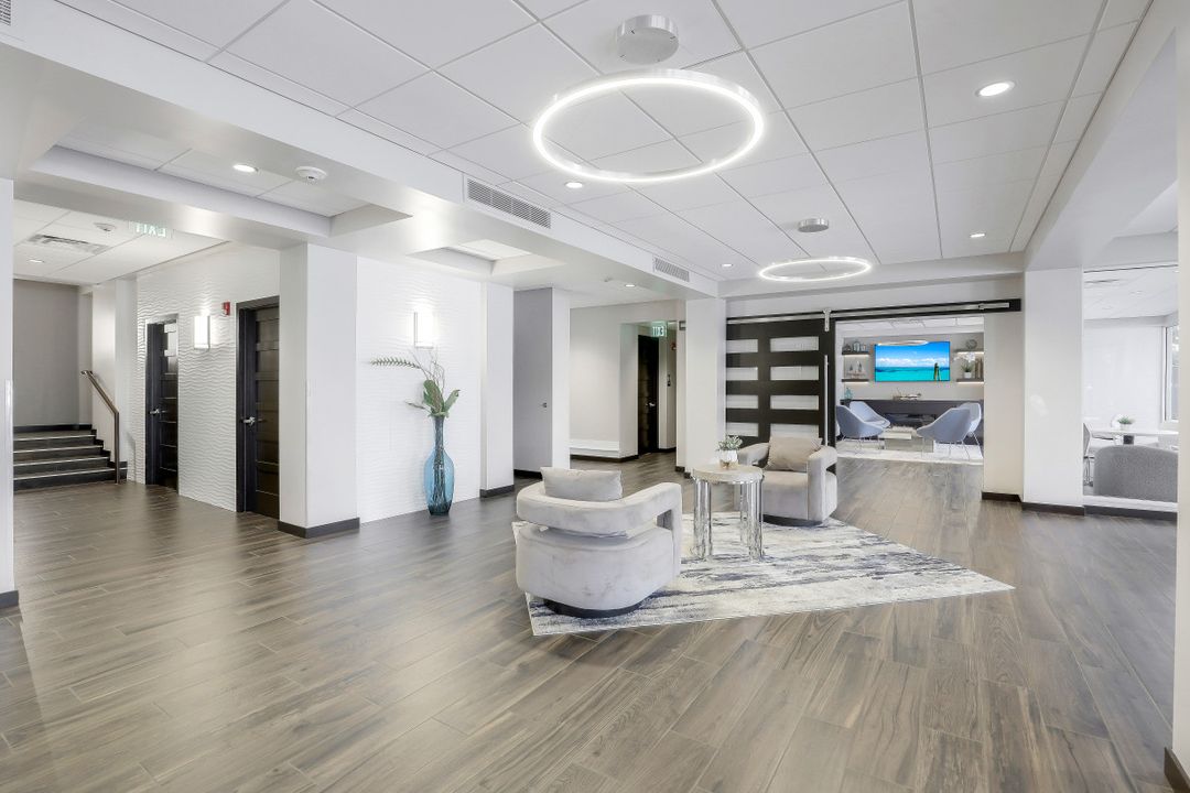 1 Bluebill Ave #306, Naples, FL 34108