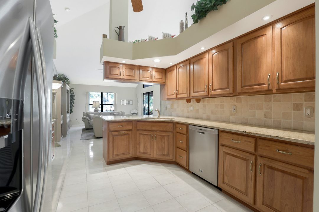 12790 Hunters Ridge Dr, Bonita Springs, FL 34135