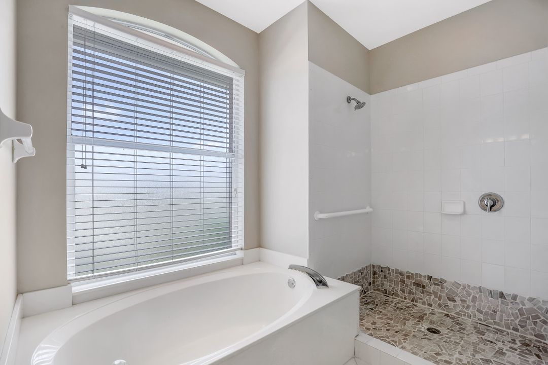 578 N Barfield Dr, Marco Island, FL 34145